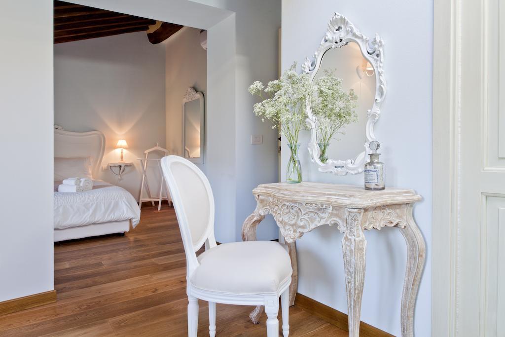 B And B Boutique Sosta Del Pellegrino Pietrasanta Rom bilde